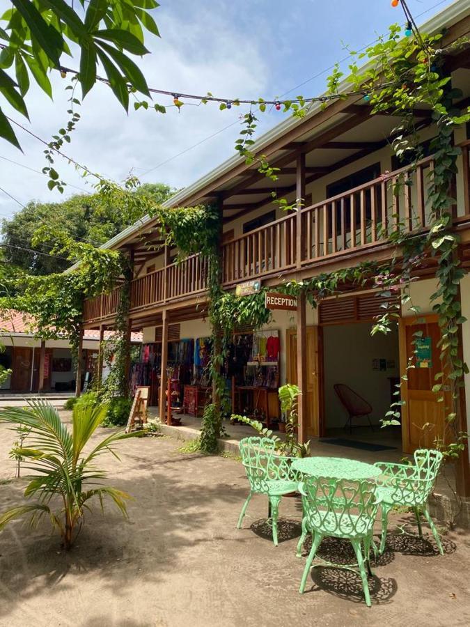 El Hostel Del Patio Tortuguero Eksteriør bilde