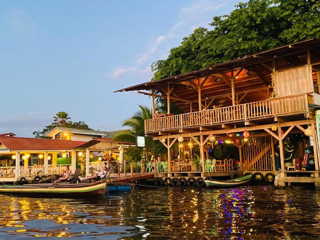 El Hostel Del Patio Tortuguero Eksteriør bilde